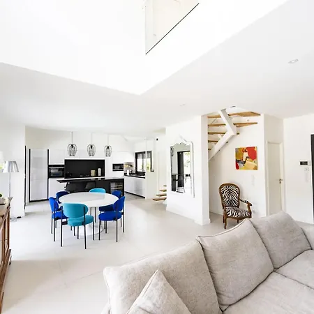 Abatilles Belle Contemporaine Villa *